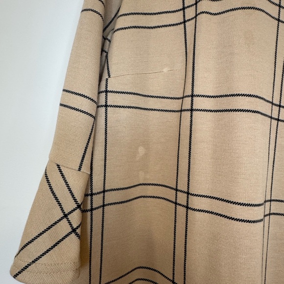 Boohoo Cream Shift Dress with Bell Sleeves - Picture 3 of 7